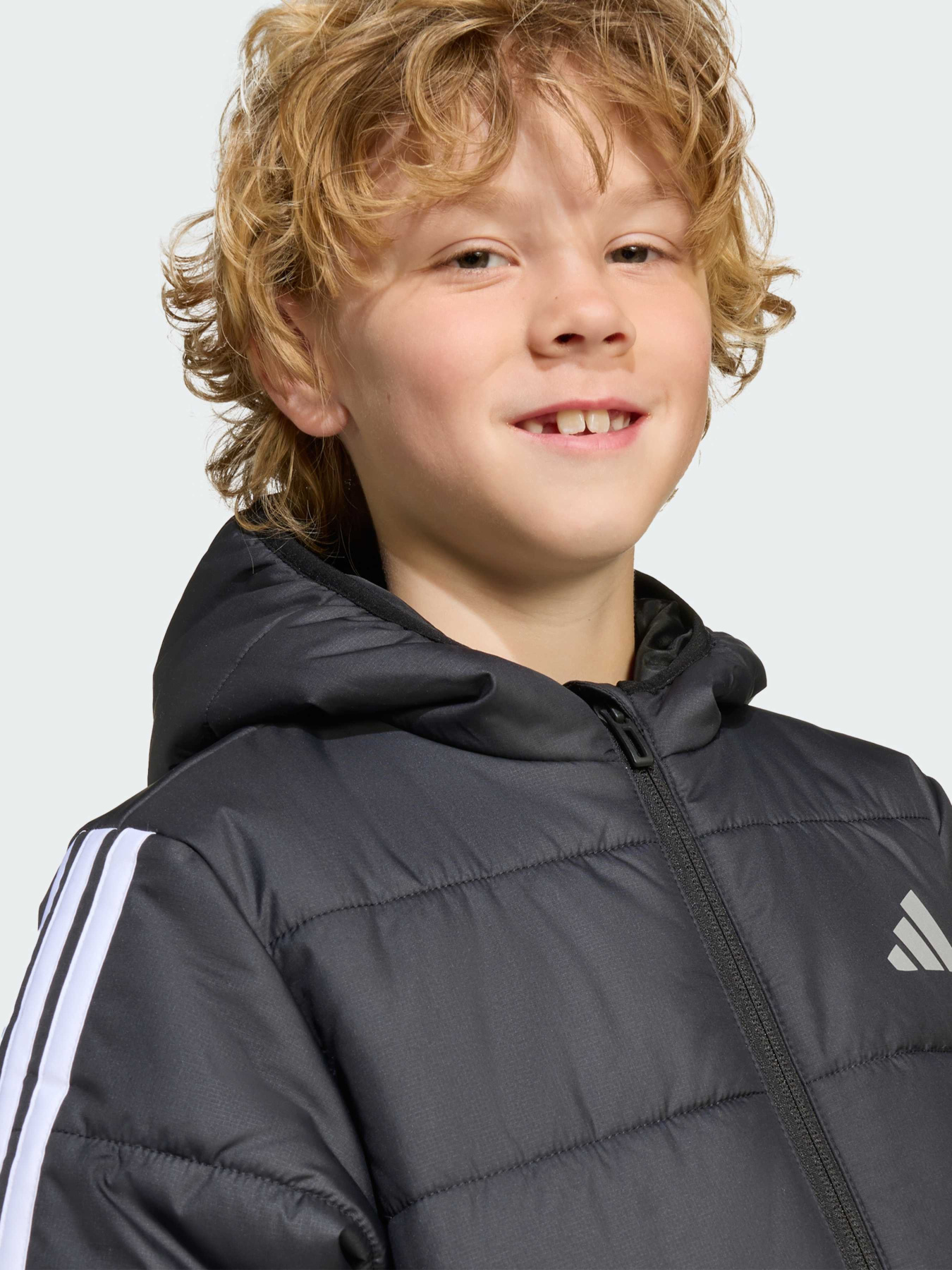 Демисезонная куртка Adidas модель JW2443 Фото