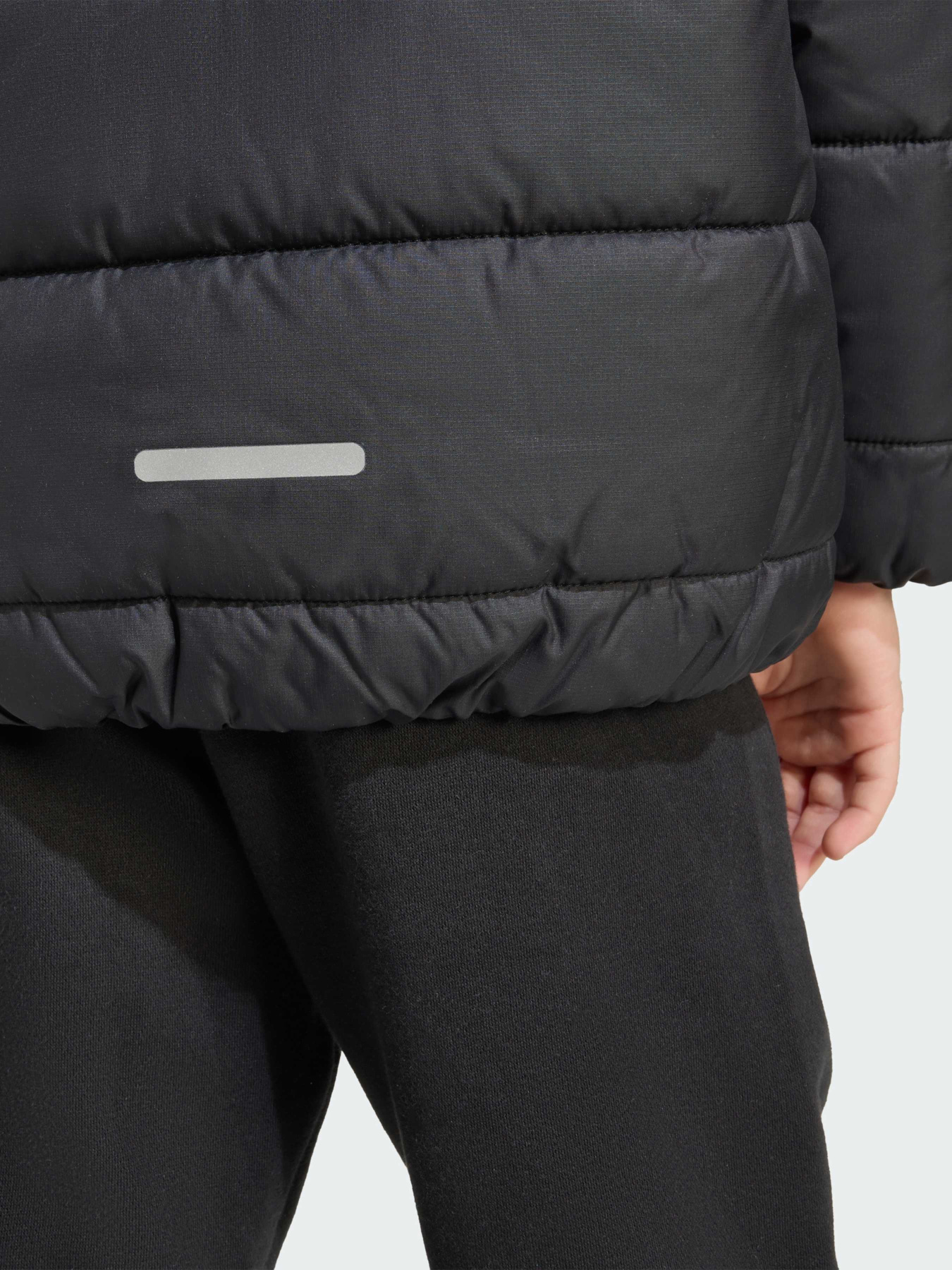 Демисезонная куртка Adidas модель JW2443 Фото