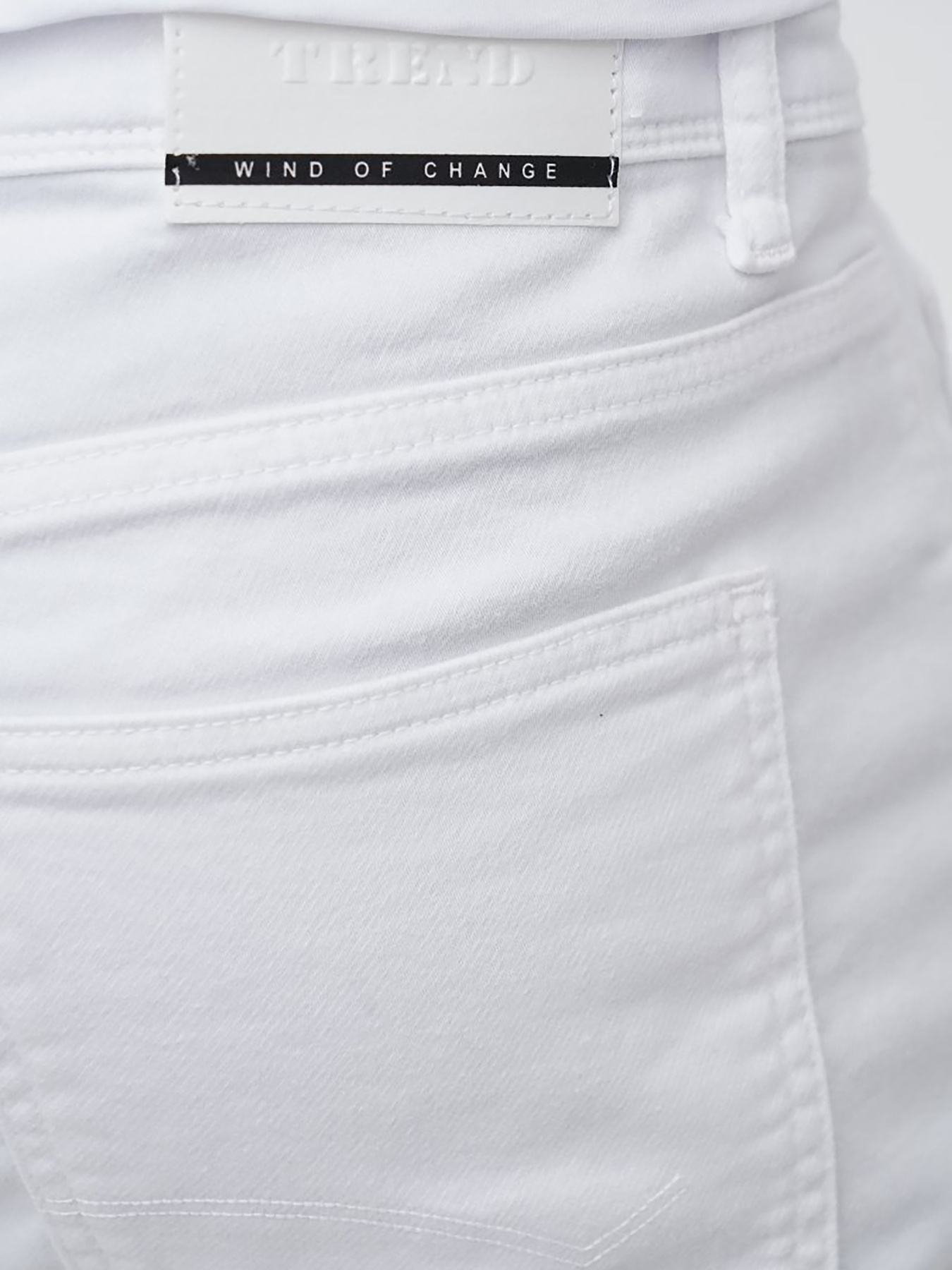 Повсякденні шорти Trend Collection модель TC8394WhiteSHRT Фото