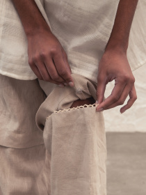 Брюки повседневные HankaKohana Kris модель HK1221007g Фото