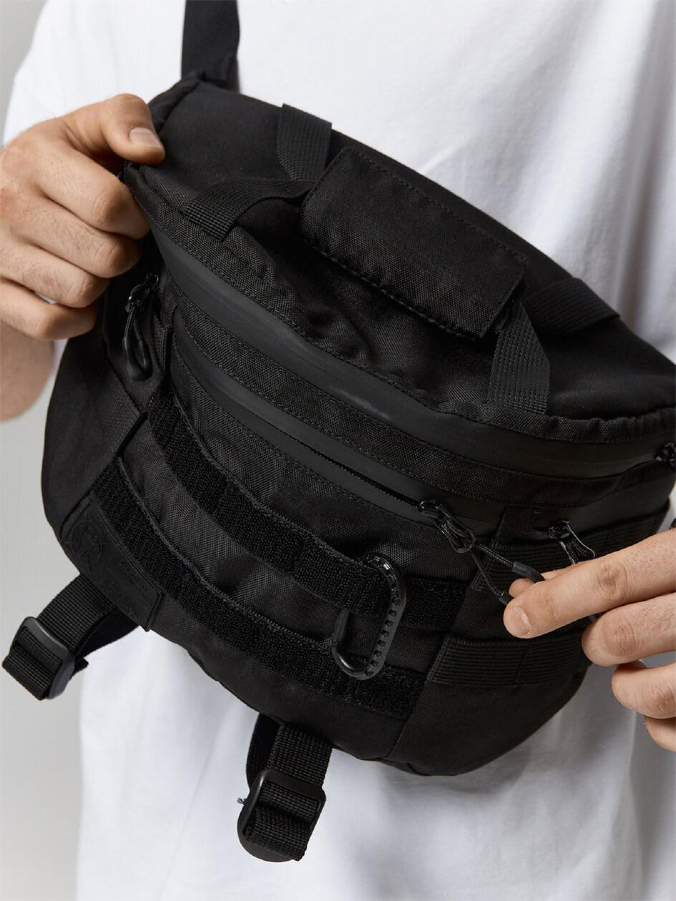 Мессенджер TUR Титан модель 00001816-чорний Фото