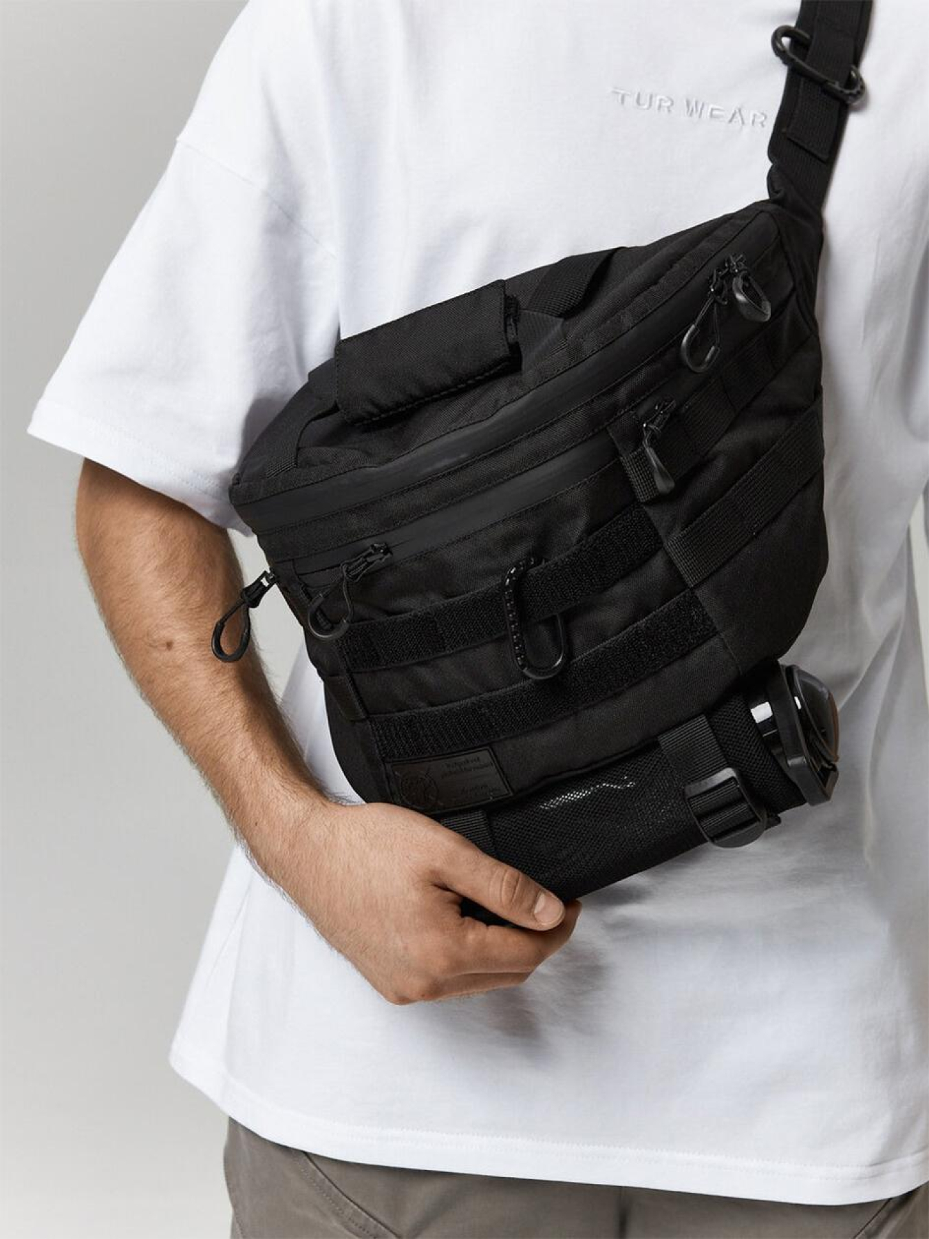 Мессенджер TUR Титан модель 00001816-чорний Фото