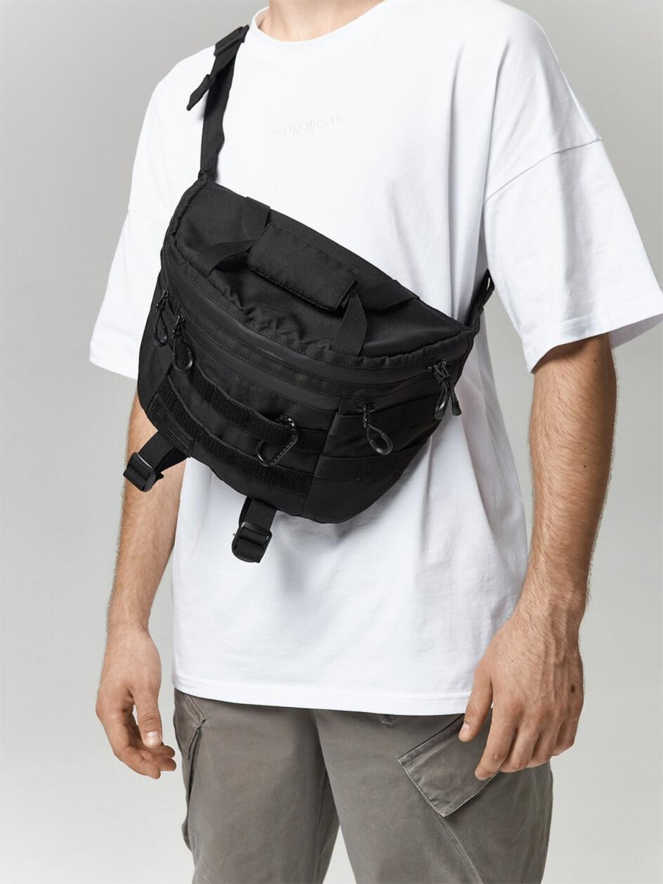 Мессенджер TUR Титан модель 00001816-чорний Фото