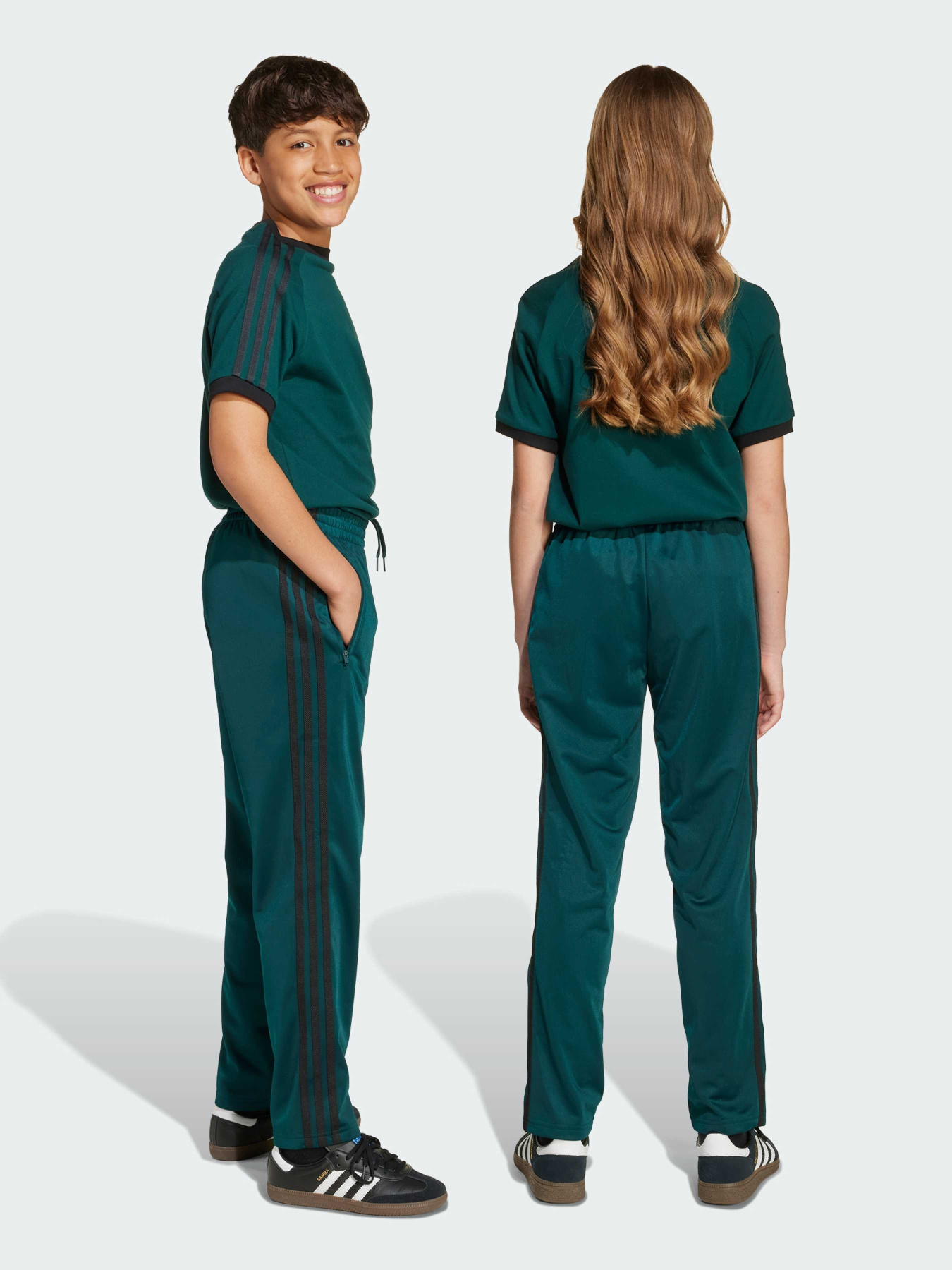 Штани повсякденні Adidas Adicolor модель JV8593 Фото