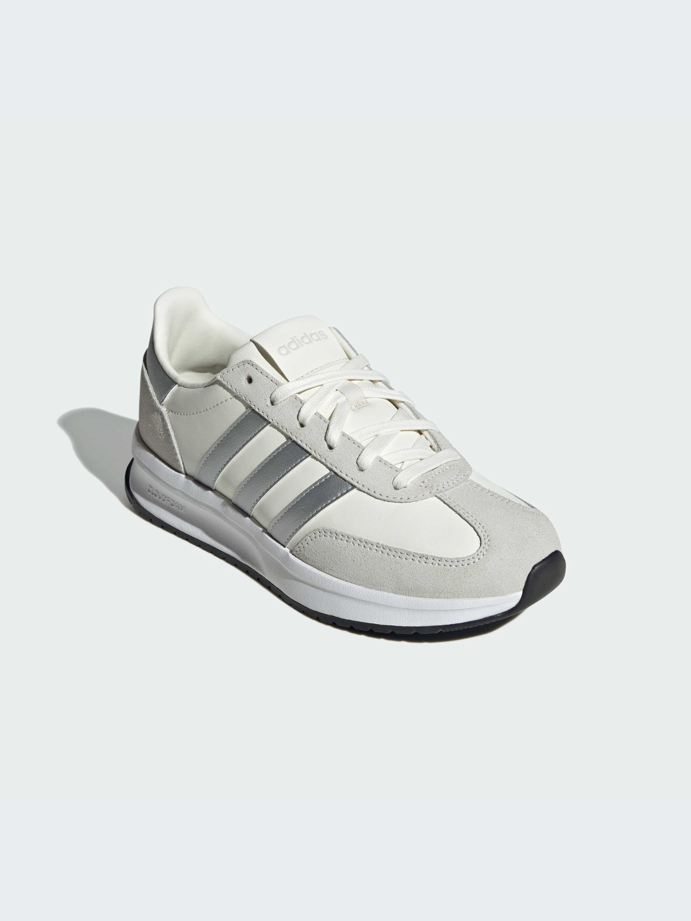 Кроссовки Adidas модель JR8667-KZ Кроссовки Adidas модель JR8667-KZ Фото