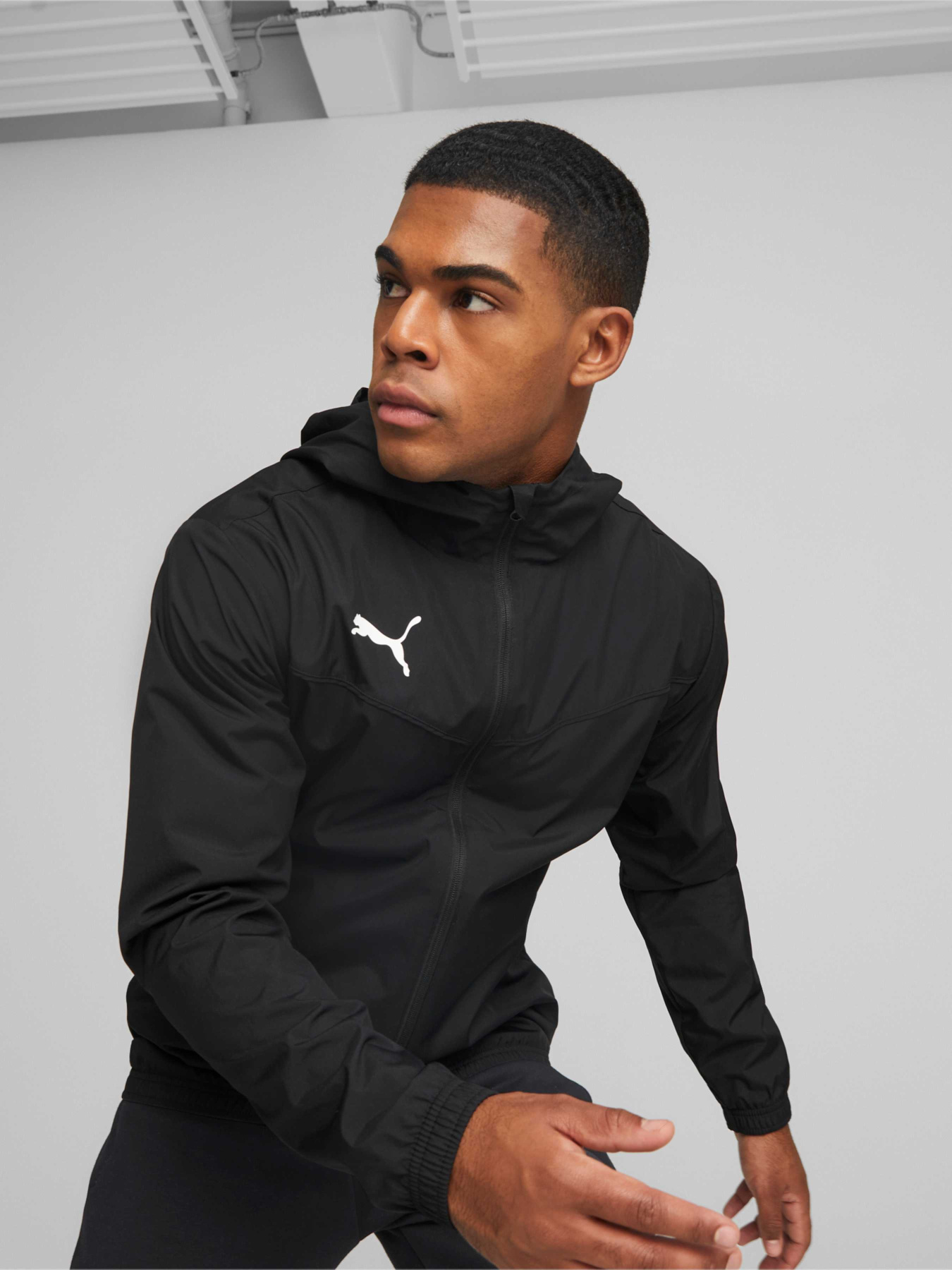 Демисезонная куртка PUMA Teamrise All Weather Jacket модель 657396 Фото