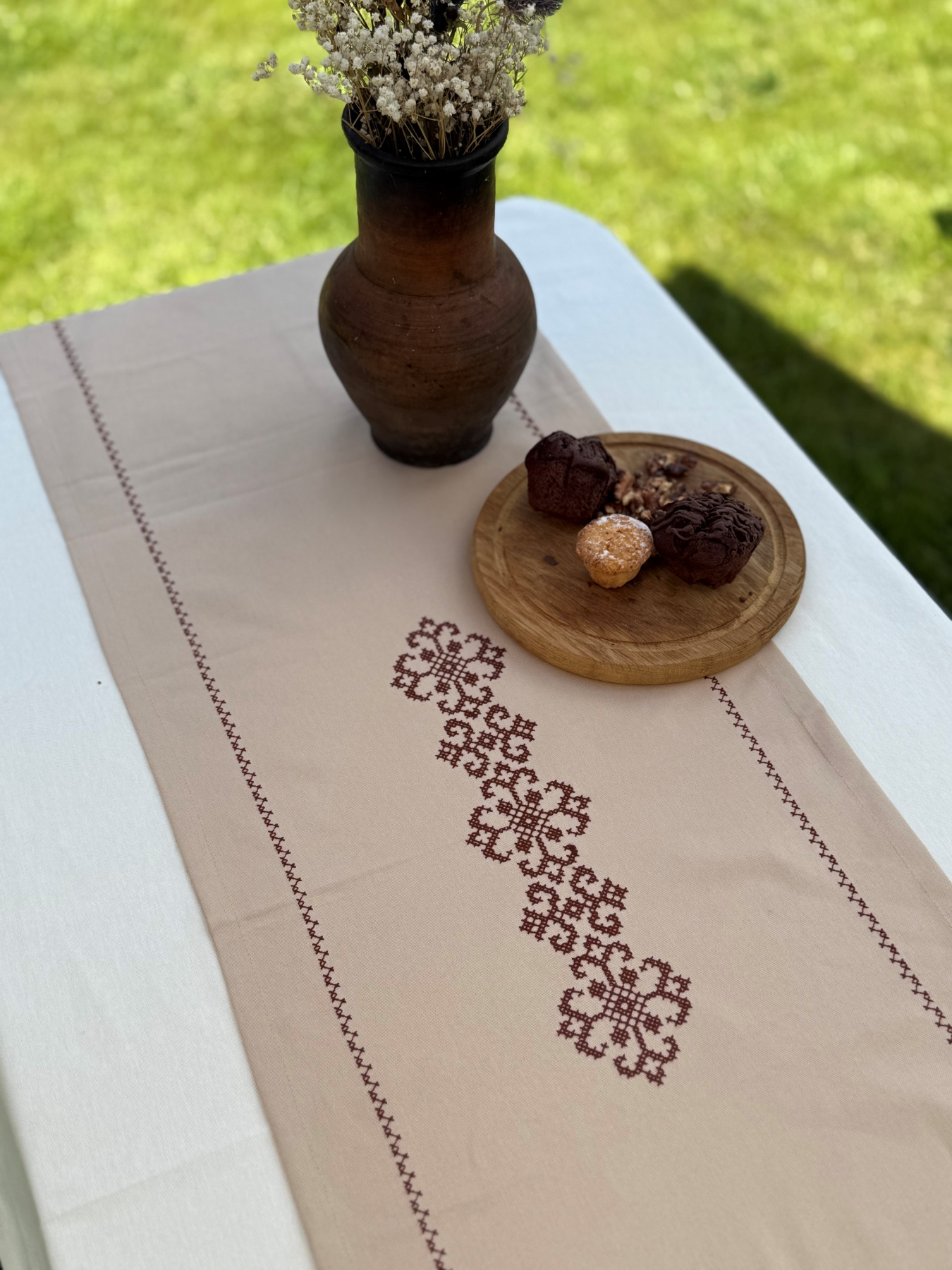 Ранер-доріжка для обіднього столу з вишивкою Brown on Beige водовідштовхуюча в подарунковій упаковці Ecotton модель 25258 Фото