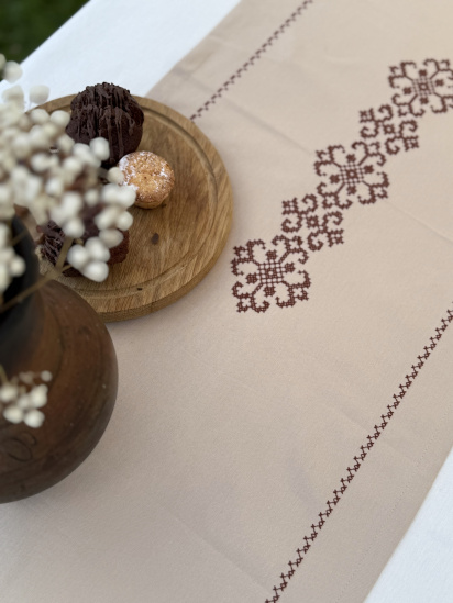 Ecotton ­Ранер-доріжка для обіднього столу з вишивкою Brown on Beige водовідштовхуюча в подарунковій упаковці модель 25258 - фото