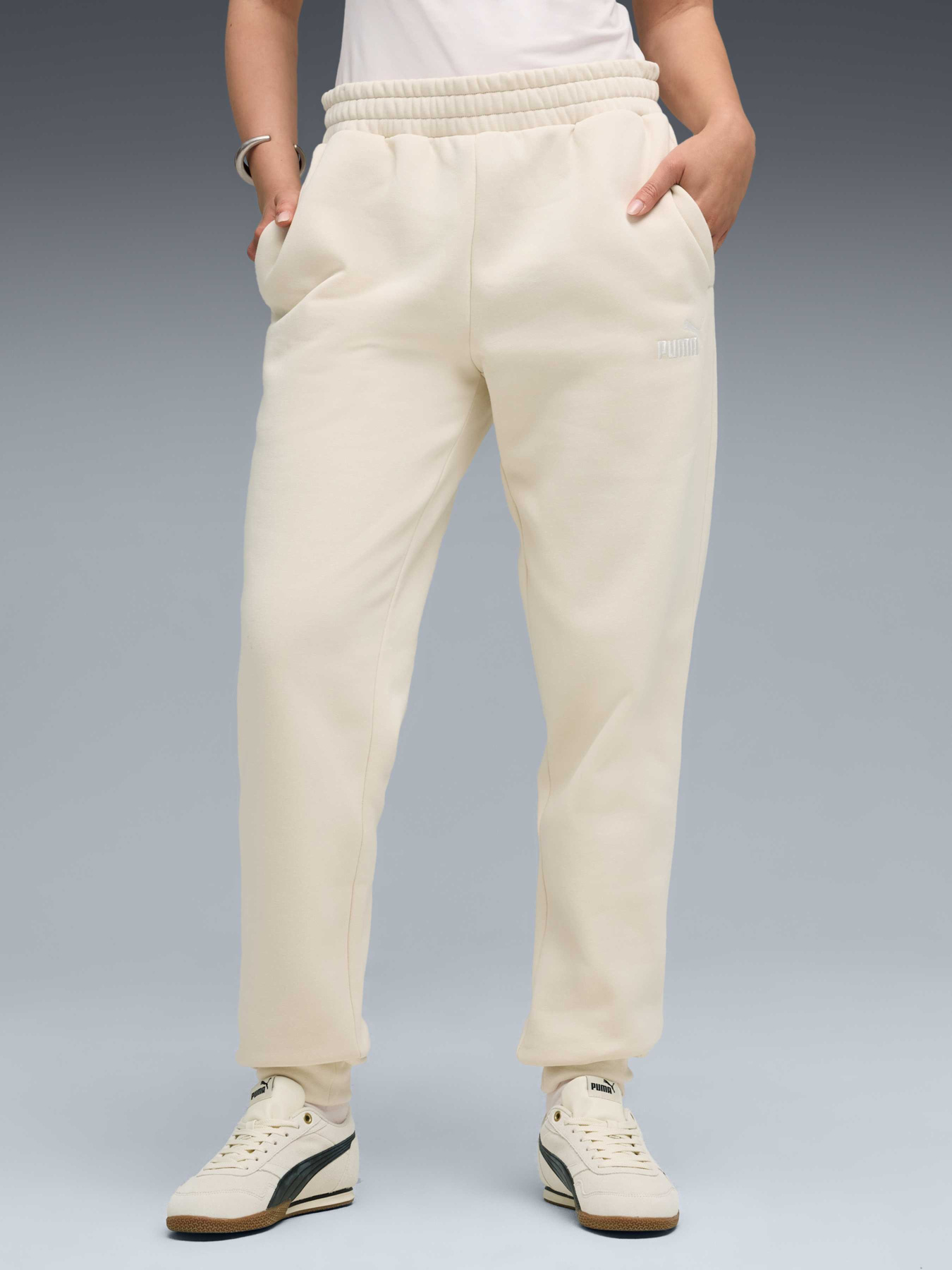 Штаны спортивные PUMA Ess No. 1 Logo Sweatpants модель 682607 Фото