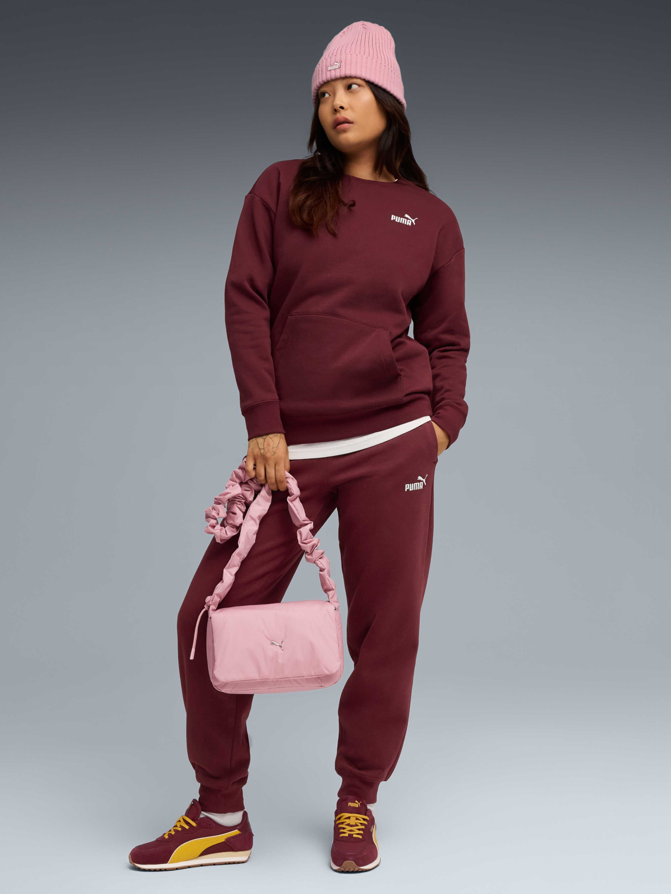 Спортивний костюм PUMA Sweat Suit Relaxed Fl модель 688160 Фото