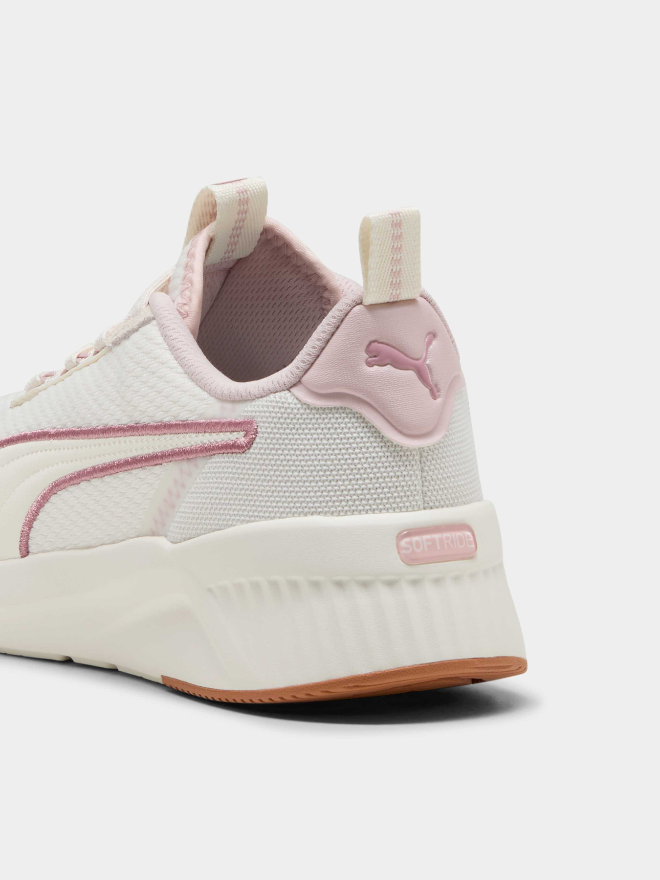 Кросівки для бігу PUMA Softride Harli Wns модель 311100 Фото
