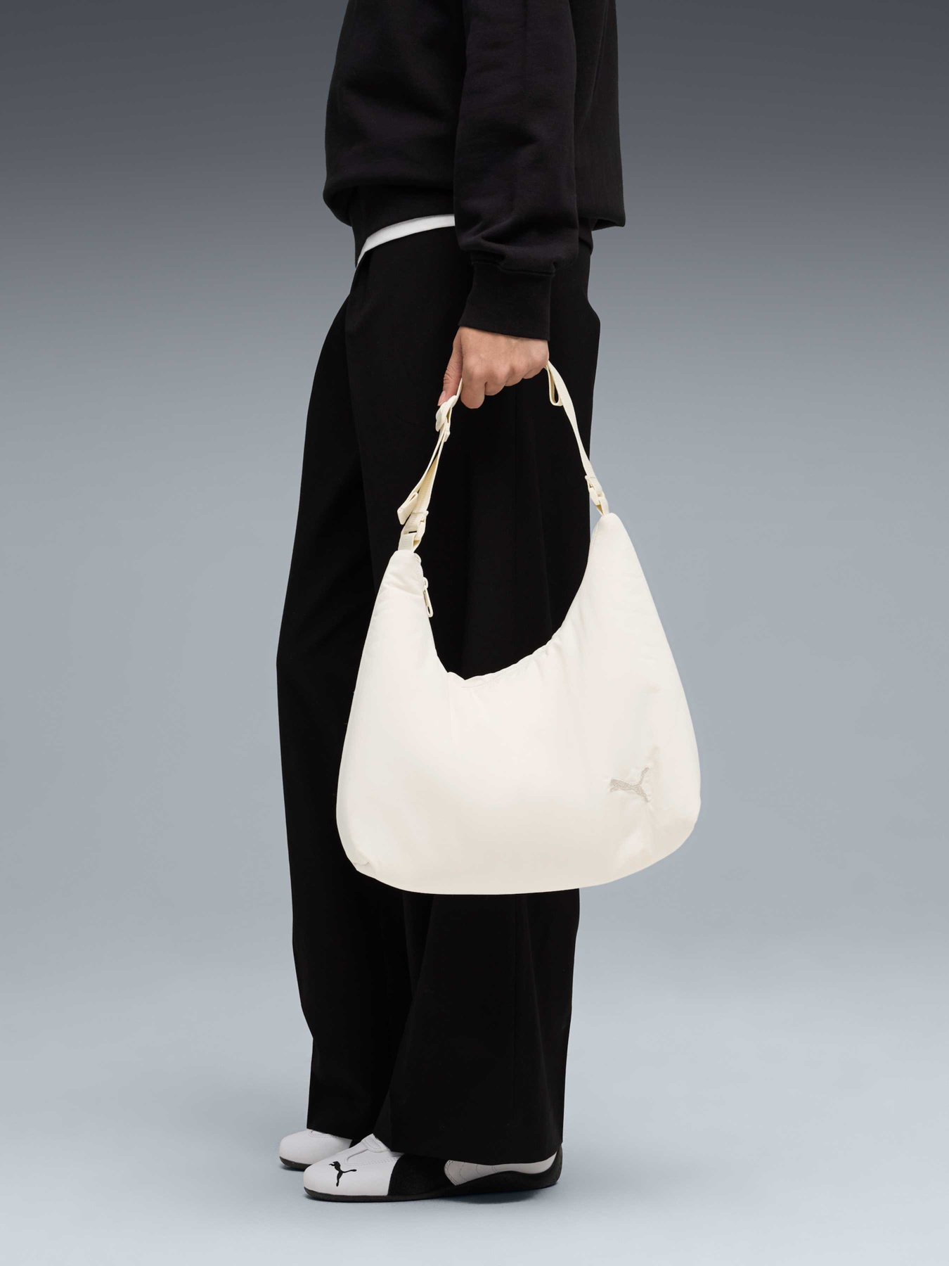 Сумка PUMA Her Slouchy Hobo Bag модель 091715 Фото