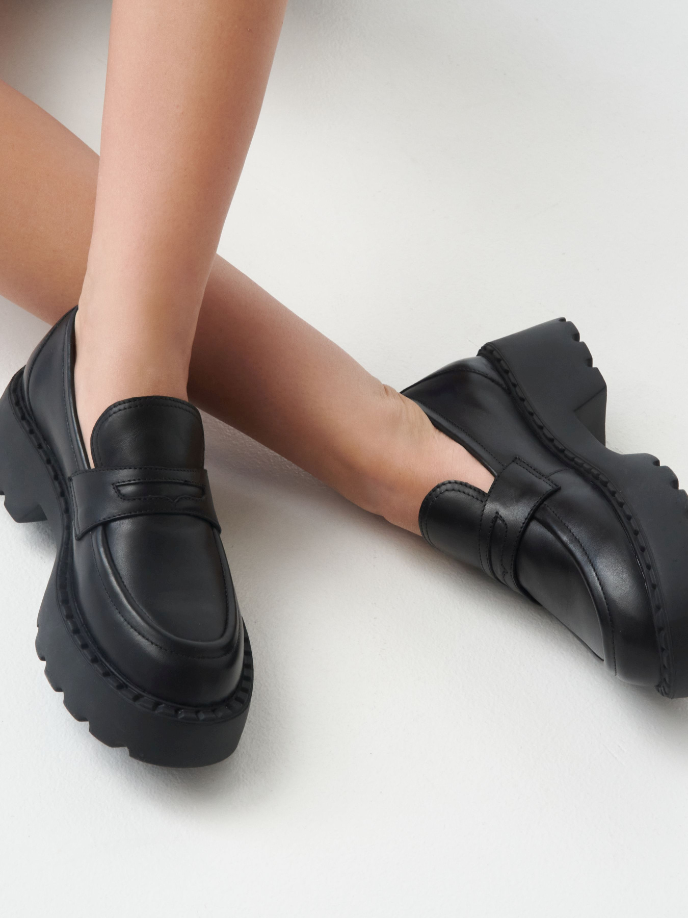 Туфли и лоферы Estro модель 09-2748491-101 Фото