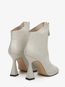 Черевики та чоботи Estro модель 32-00056-105 Фото