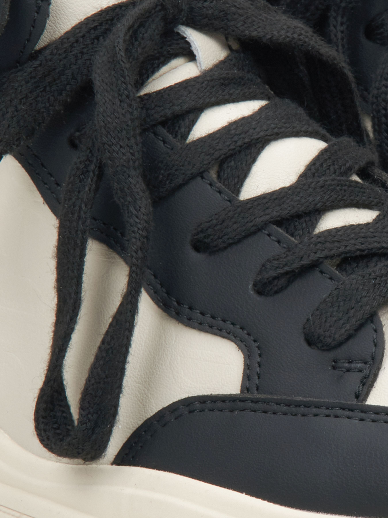 Ботинки и сапоги Estro модель 22-889-11-10095 Фото