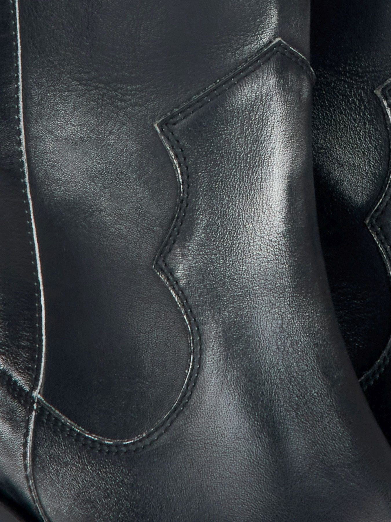 Черевики та чоботи Estro модель 978002-129 Фото