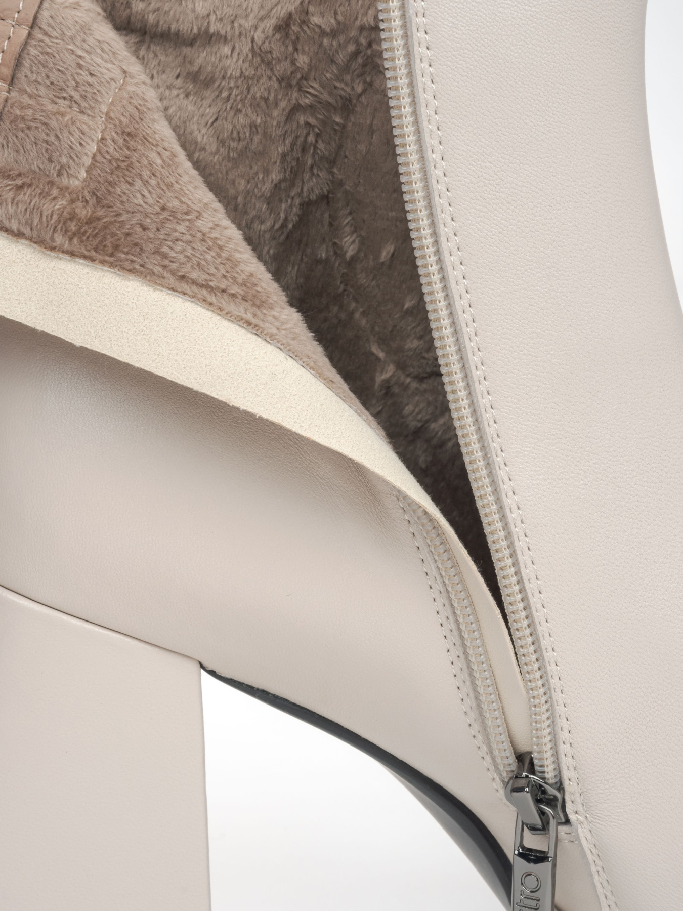 Ботинки и сапоги Estro модель 952-1-2236-1201 Фото