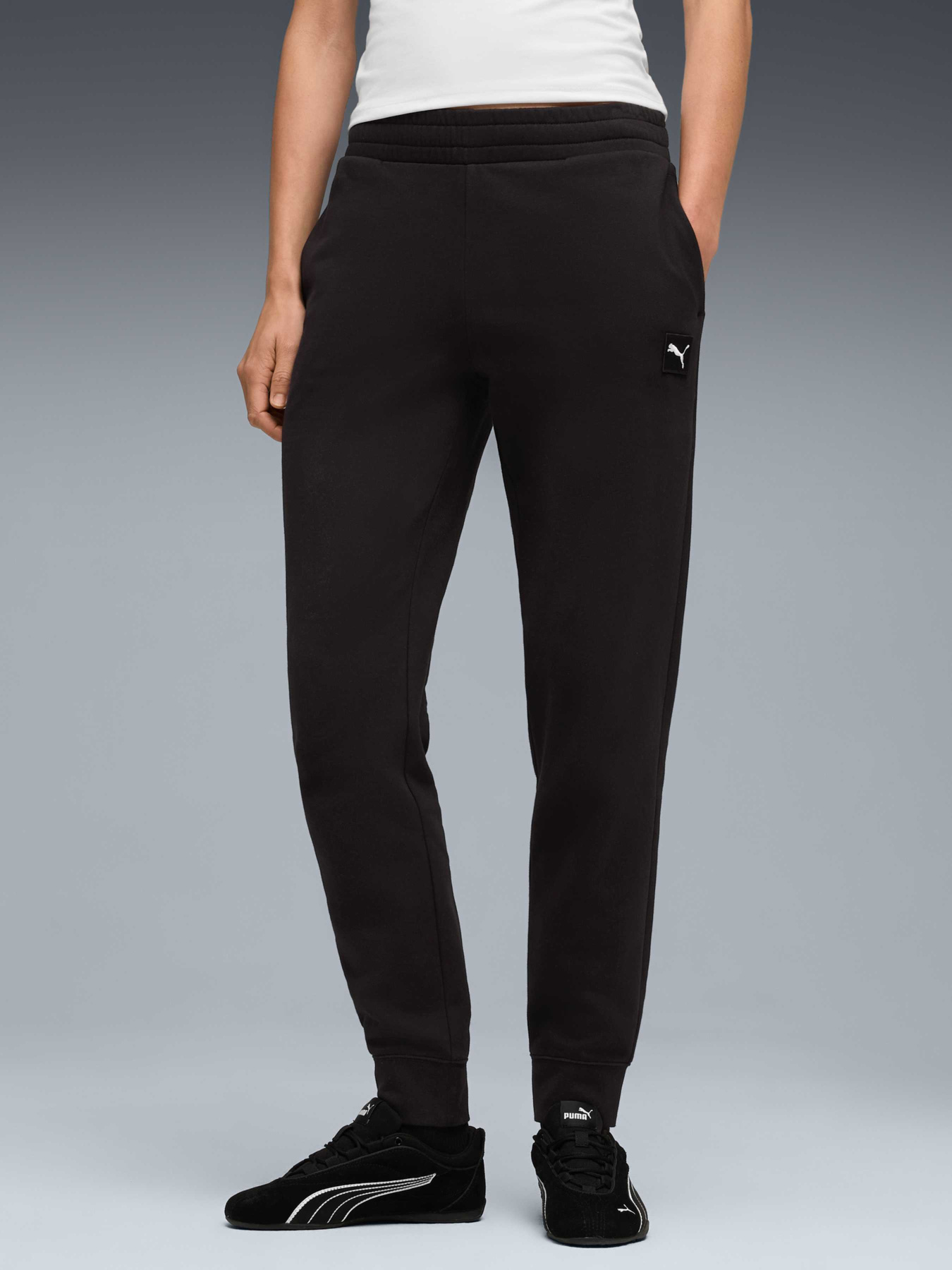 Штаны спортивные PUMA Ess Elevated Sweatpants модель 688101 Фото