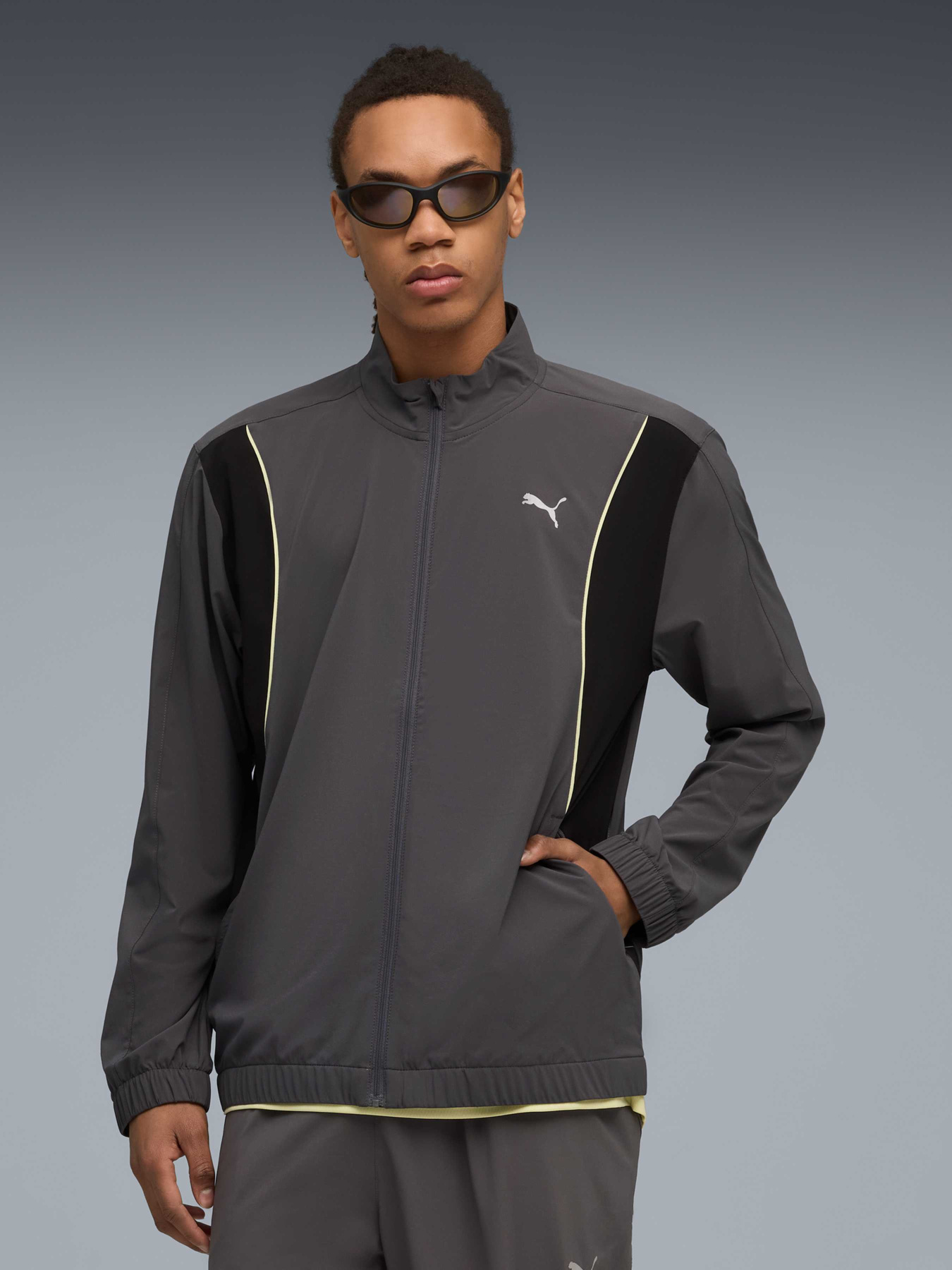 Демісезонна куртка PUMA Run Velocity Woven Jacket модель 526607 Демісезонна куртка PUMA Run Velocity Woven Jacket модель 526607 Фото