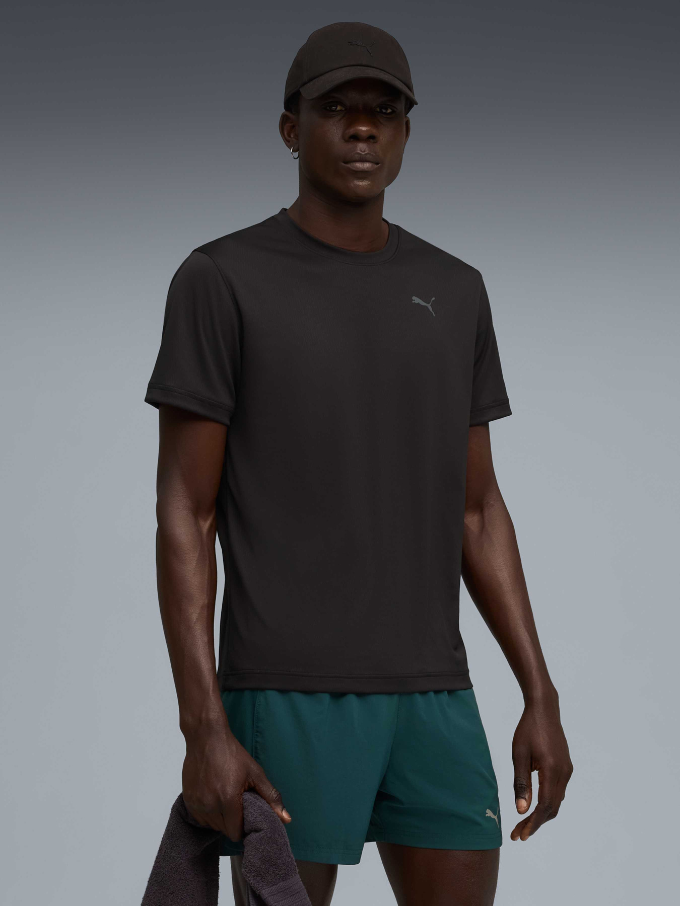 Спортивная футболка PUMA Graphics Running Faster Tee модель 526563 Спортивная футболка PUMA Graphics Running Faster Tee модель 526563 Фото