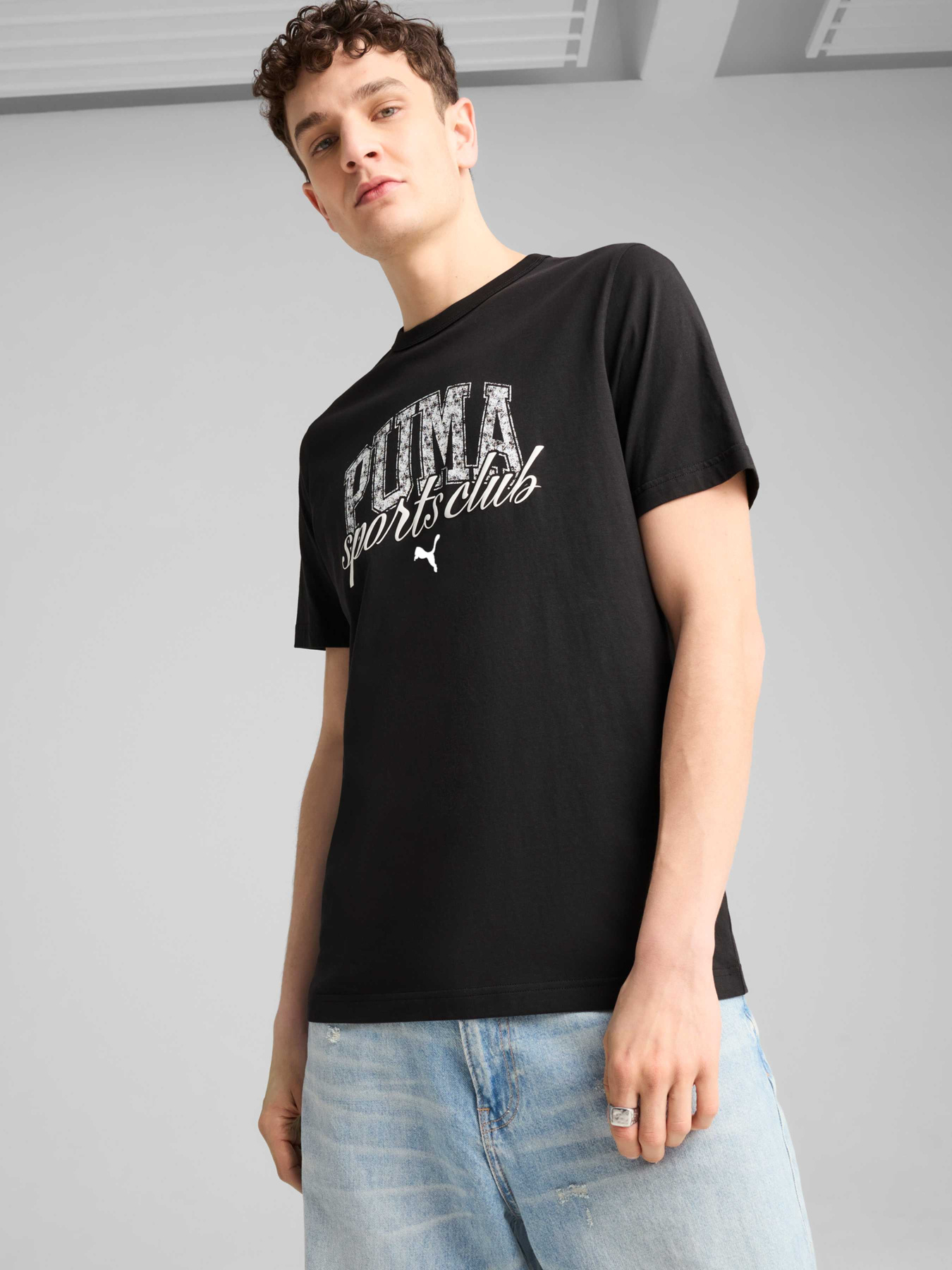 Футболки и поло PUMA Class Graphic Tee модель 684643 Футболки и поло PUMA Class Graphic Tee модель 684643 Фото