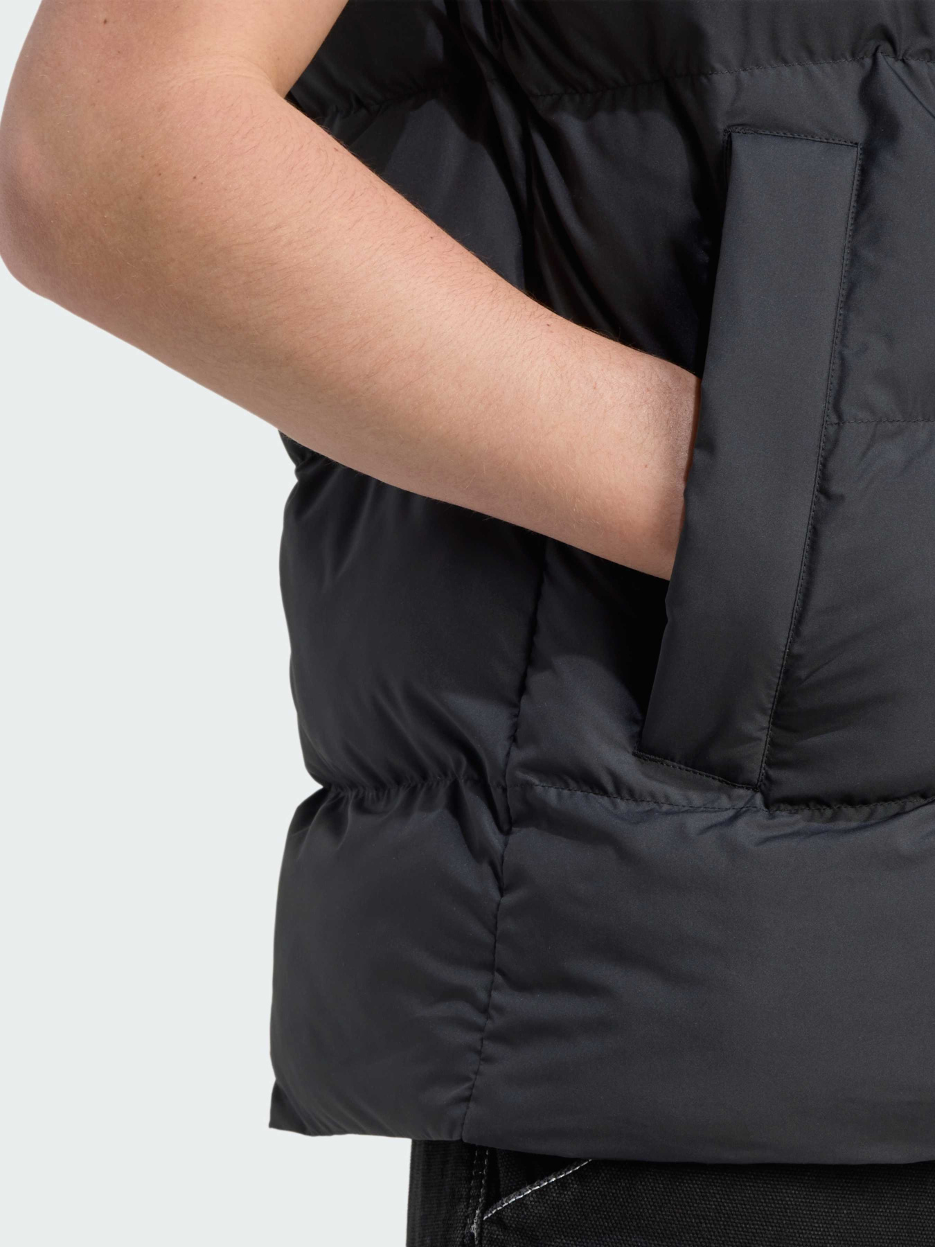 Утеплений жилет Adidas модель JW5841 Фото