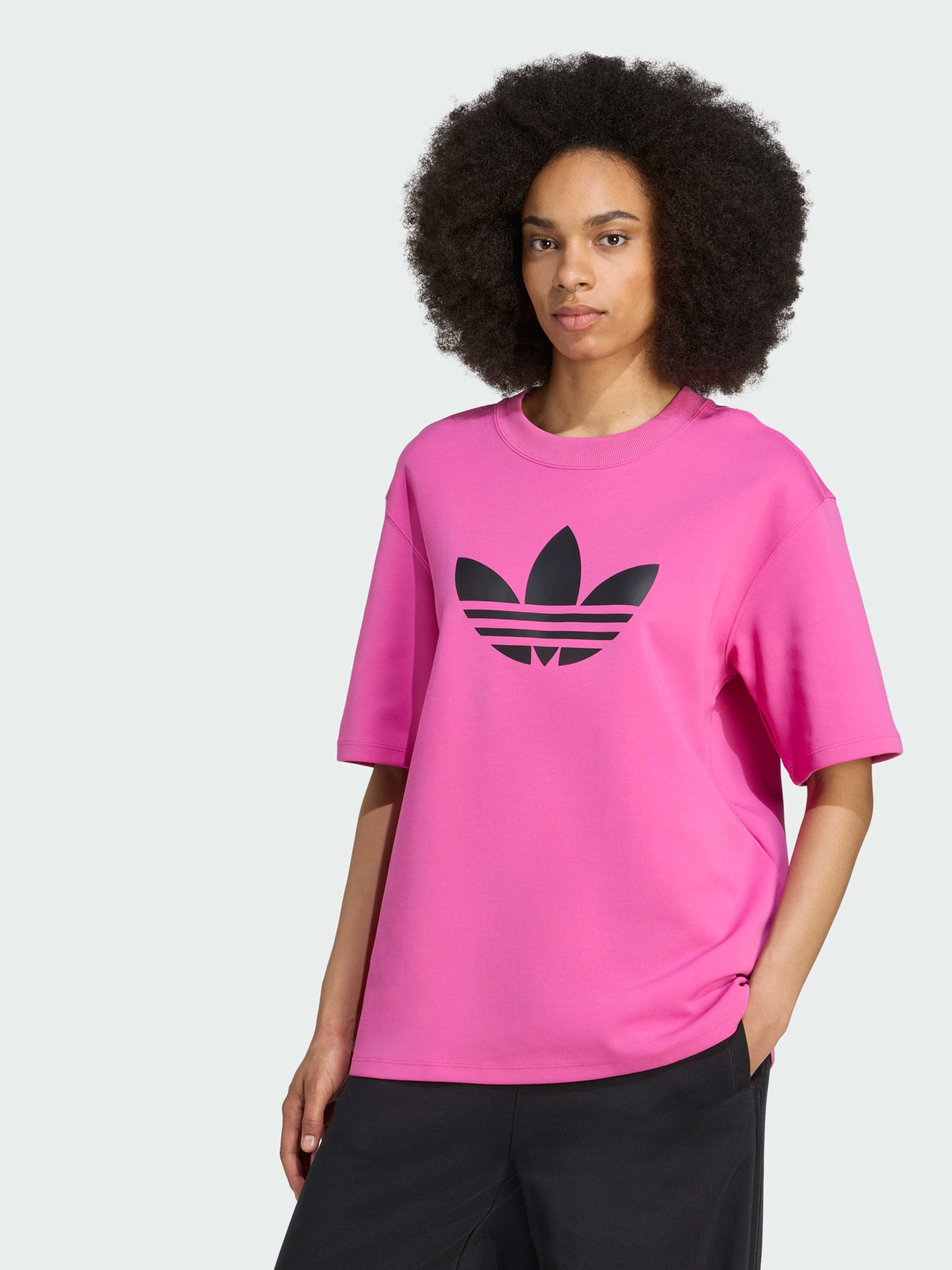 Футболка Adidas Adicolor модель JV7224 Футболка Adidas Adicolor модель JV7224 Фото
