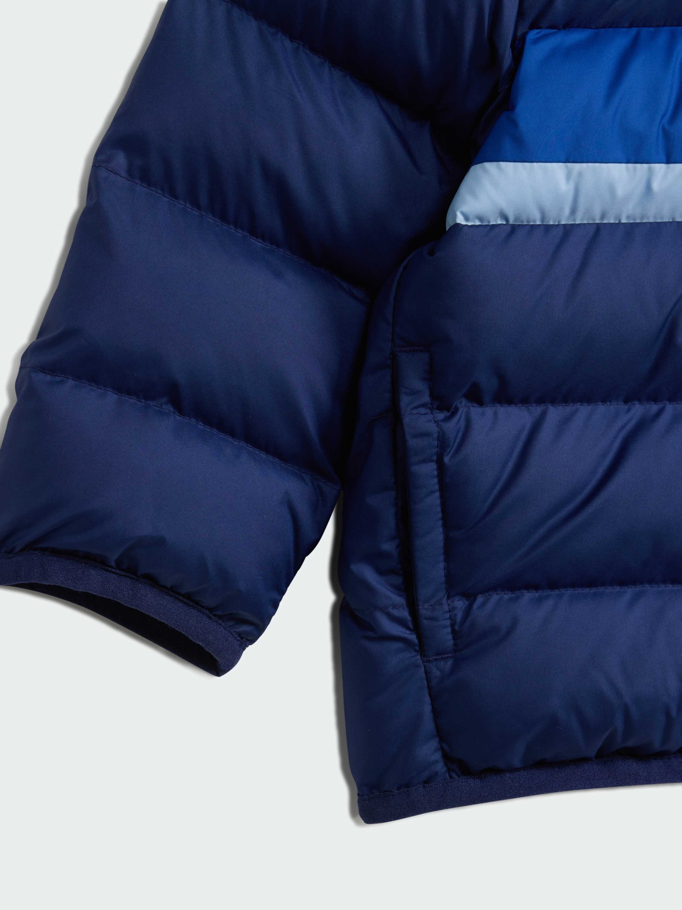 Зимняя куртка Adidas модель JL7392 Фото