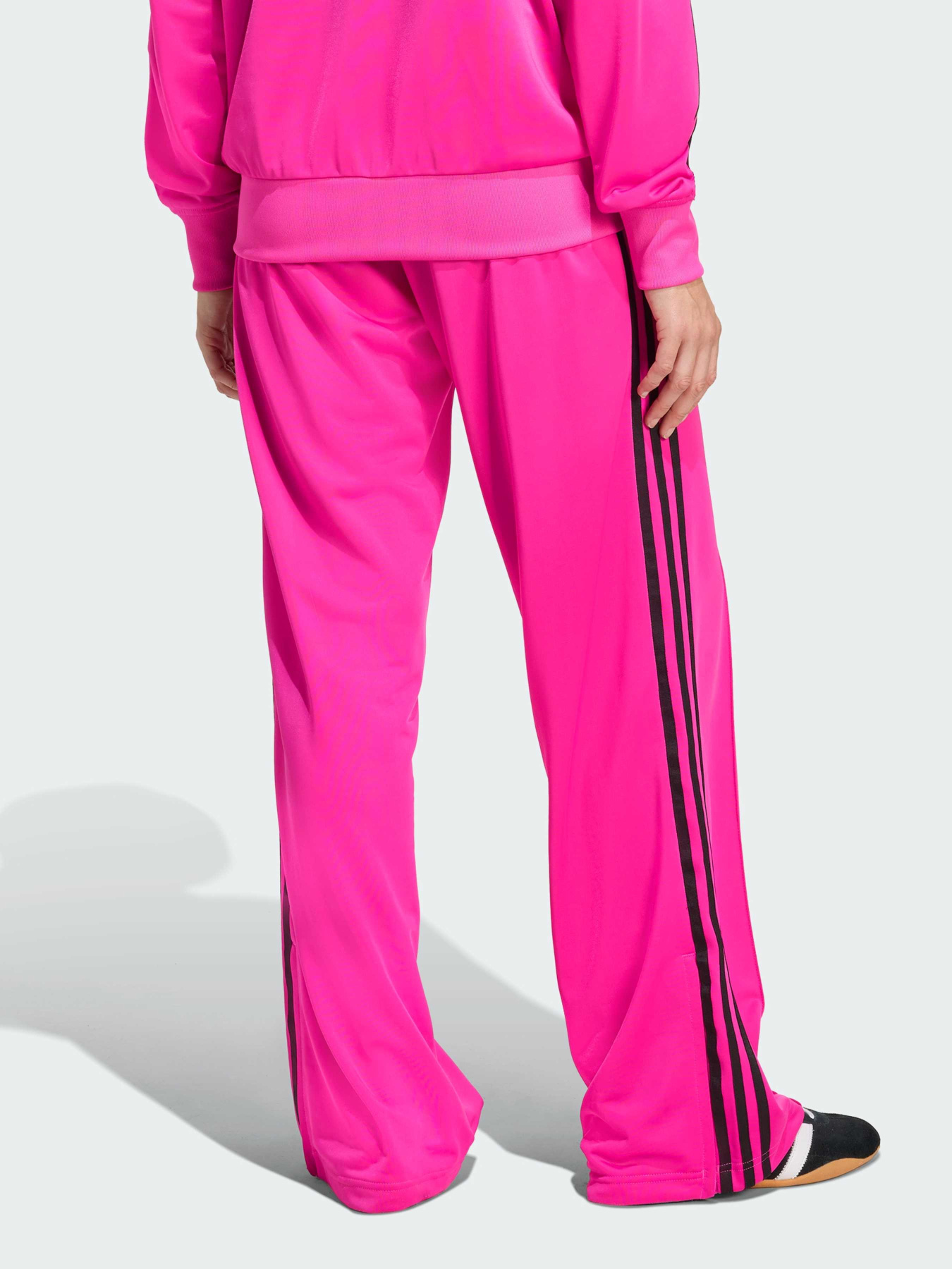 Брюки повседневные Adidas Superstar модель JY2696 Фото