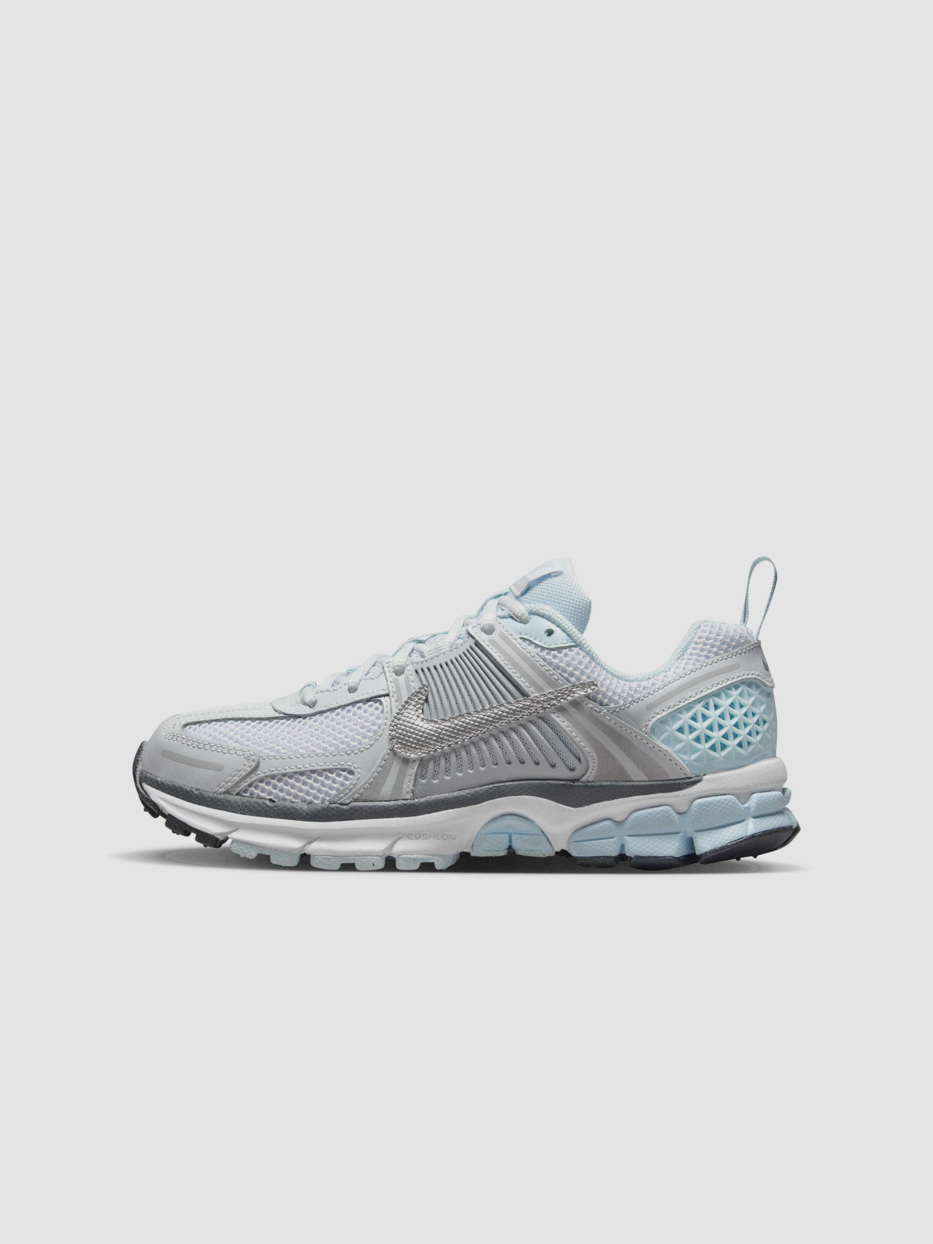 Кроссовки NIKE Zoom Vomero 5 Gs модель HQ3255-043 Фото