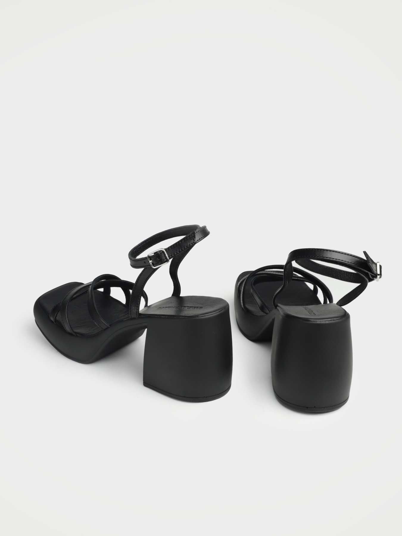 Босоножки URBAN TRACE модель UT2035-1U Фото