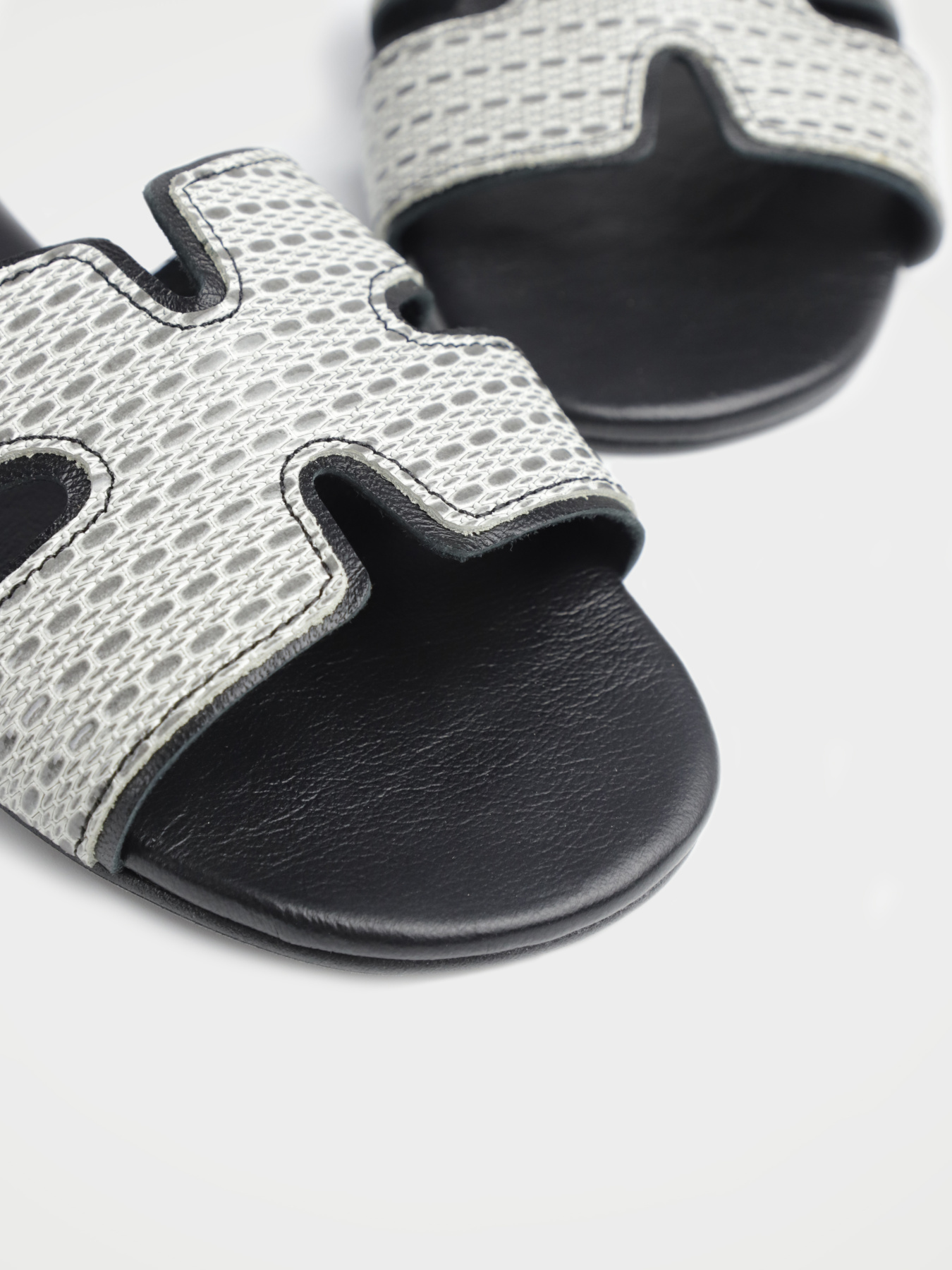 Шлепанцы URBAN TRACE модель UT2040-2U Фото