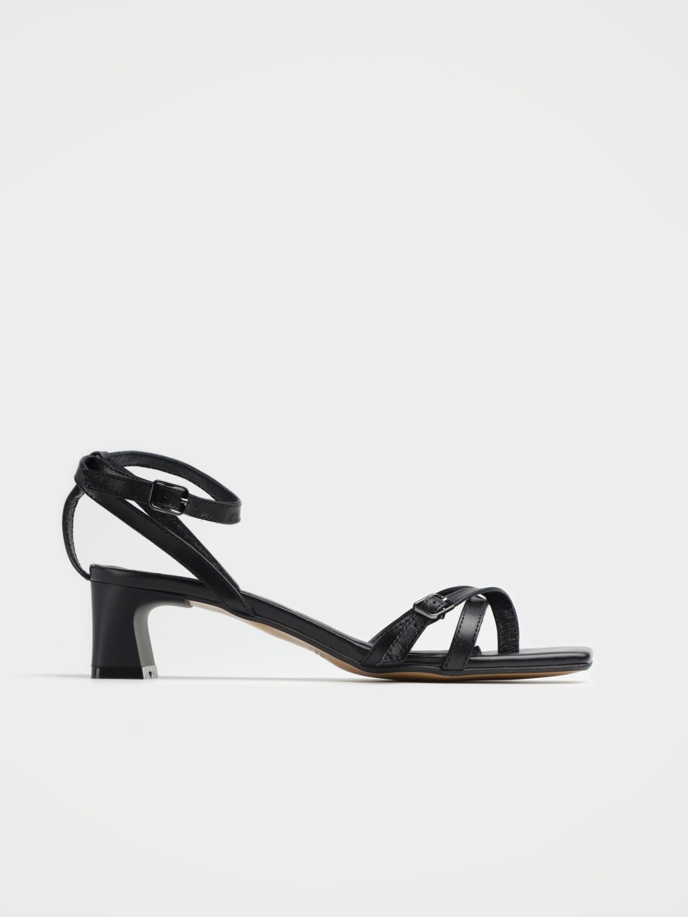 Босоножки URBAN TRACE модель UT2056-1U Фото