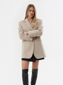 Жакет класичний ESTRO 447-06123, колір бежевий модель 447-06123 Жакет класичний ESTRO 447-06123, колір бежевий модель 447-06123 Фото