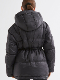 Куртки Estro модель 92237-024001 Фото