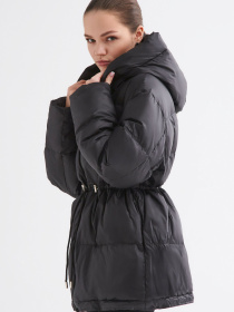 Куртки Estro модель 92237-024001 Фото