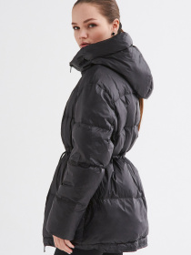 Куртки и дубленки Estro модель 92237-024001 Куртки и дубленки Estro модель 92237-024001 Фото