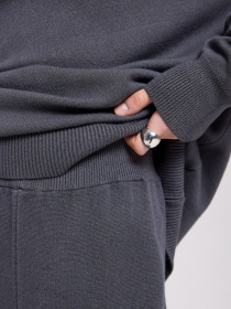 Костюм в'язаний ESTRO 3295-3-073009, колір темно-сірий модель 3295-3-073009 Костюм в'язаний ESTRO 3295-3-073009, колір темно-сірий модель 3295-3-073009 Фото