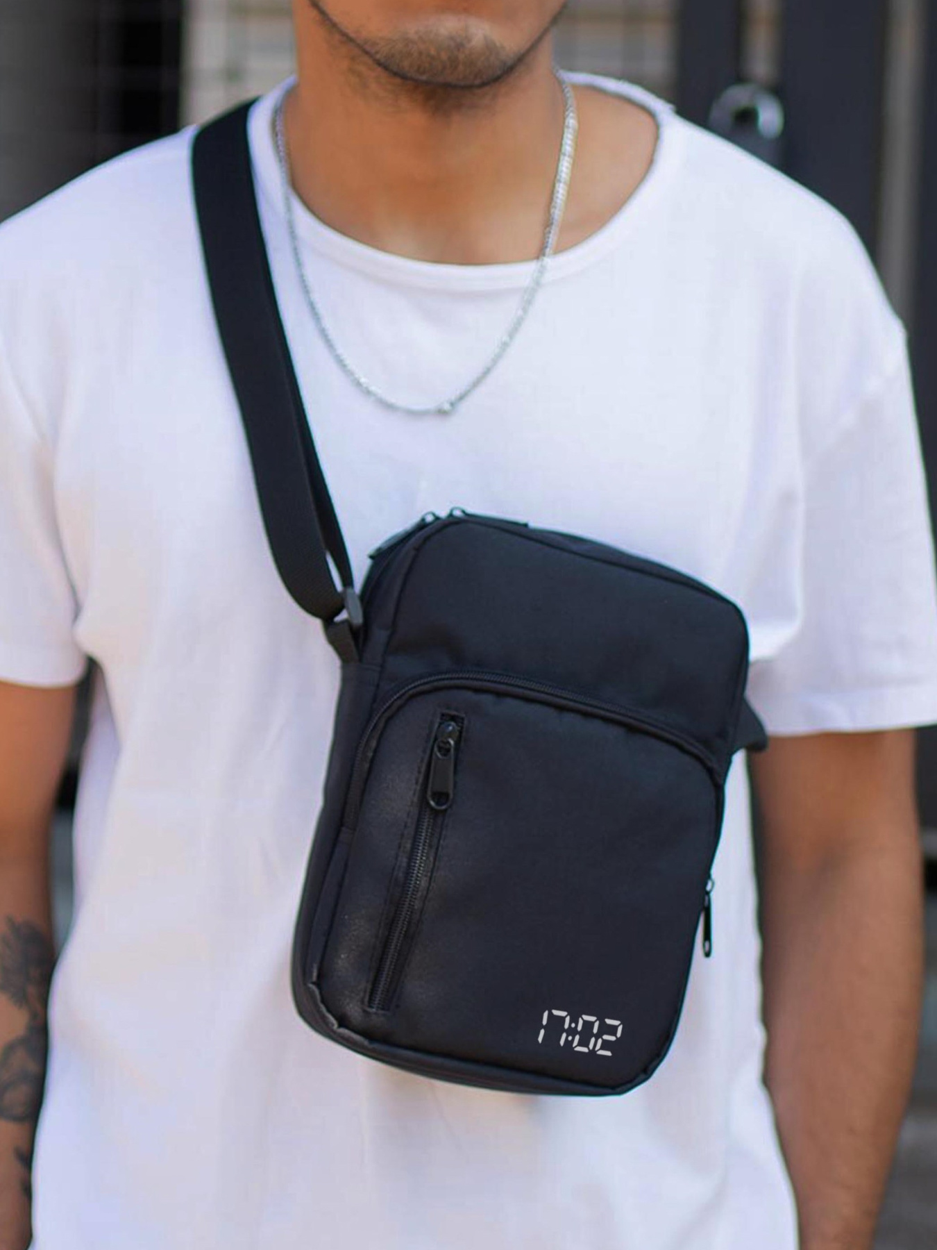 Мессенджер Without модель 8055376 Фото