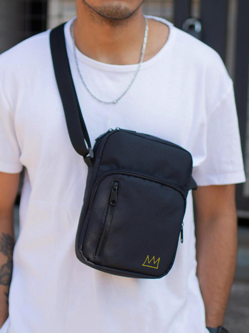 Мессенджер Without модель 8055388 Мессенджер Without модель 8055388 Фото