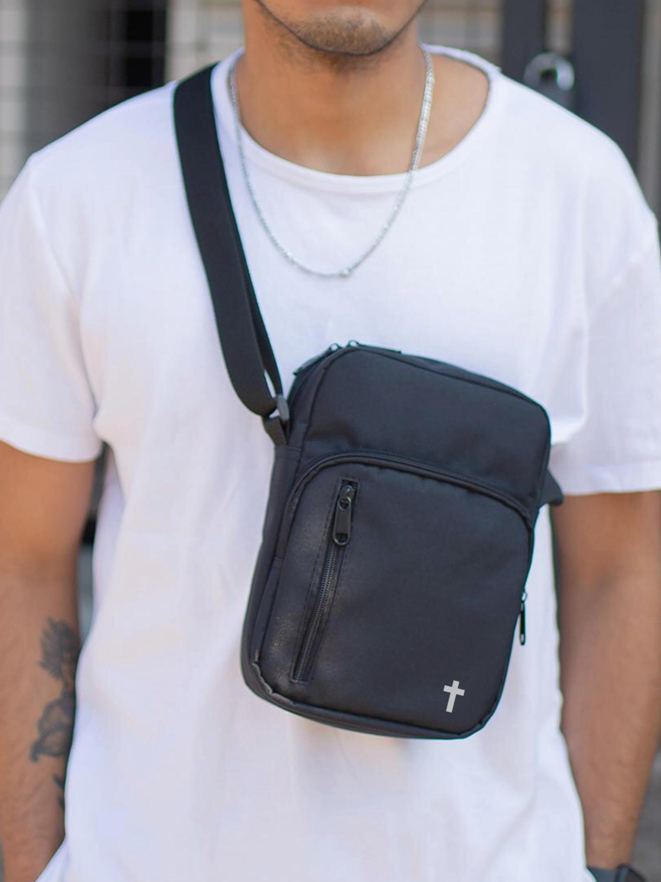 Мессенджер Without модель 8055394 Фото