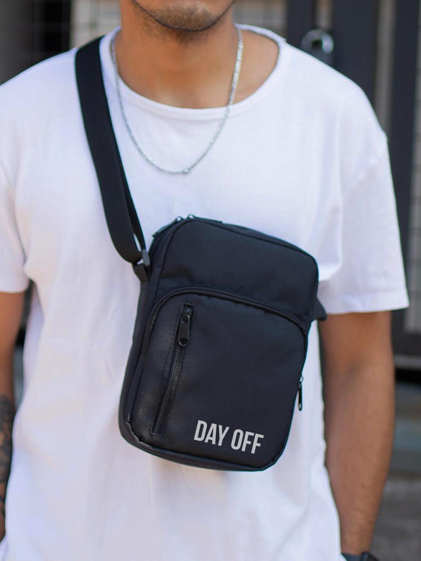 Мессенджер Without модель 8055396 Фото