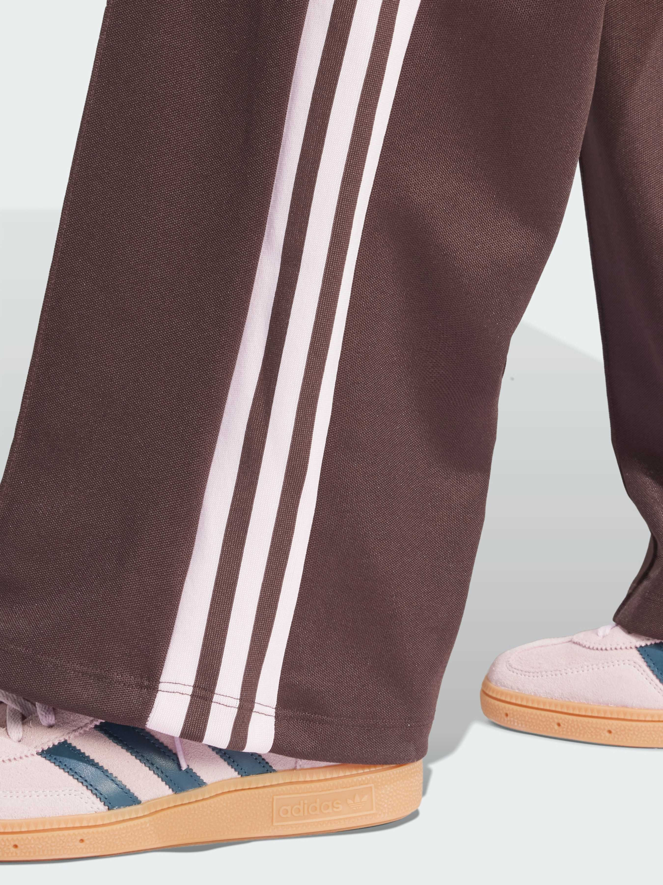 Брюки повседневные Adidas модель IR6093 Фото