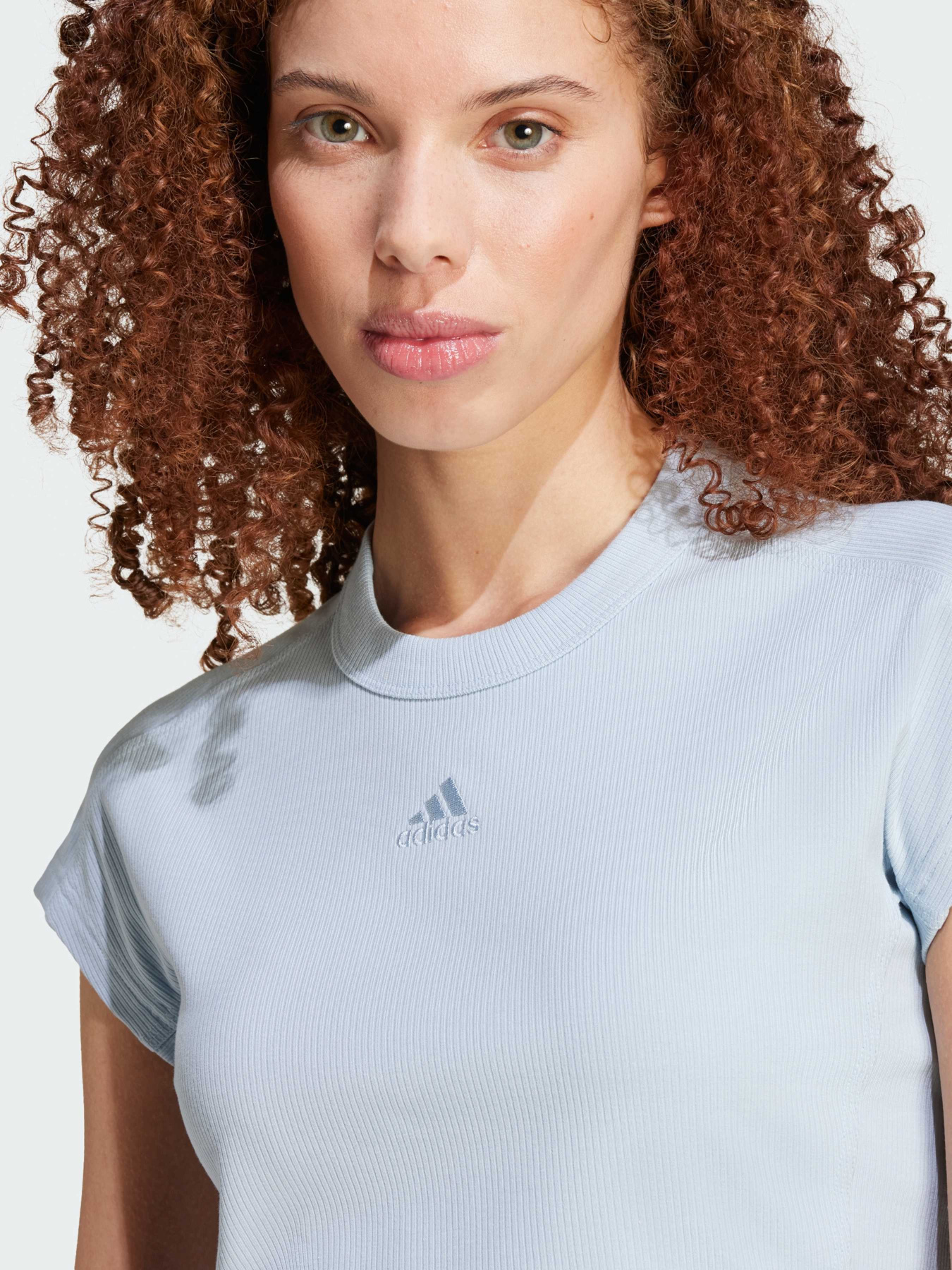 Топ Adidas модель IY6744 Фото