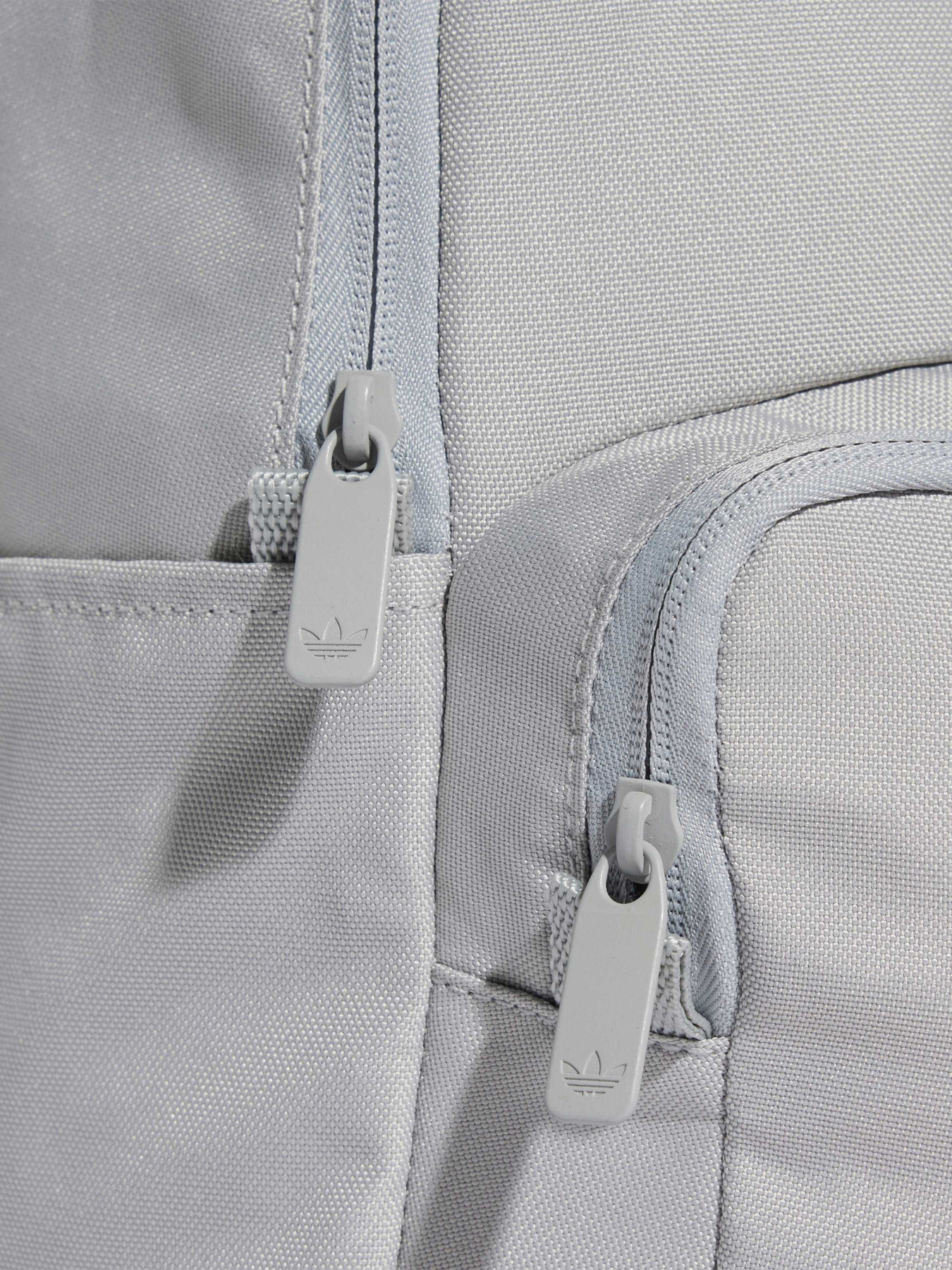 Повсякденний рюкзак Adidas Graphics модель IX7478 Фото