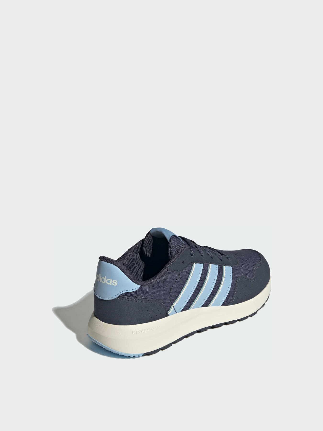 Кросівки повсякденні Adidas модель IH7751 Фото