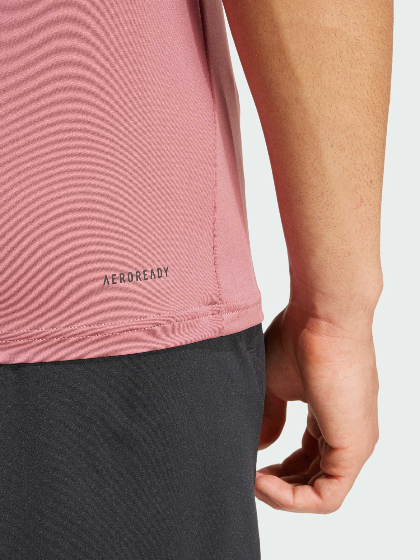 Спортивна футболка Adidas Clima модель IW3364 Фото