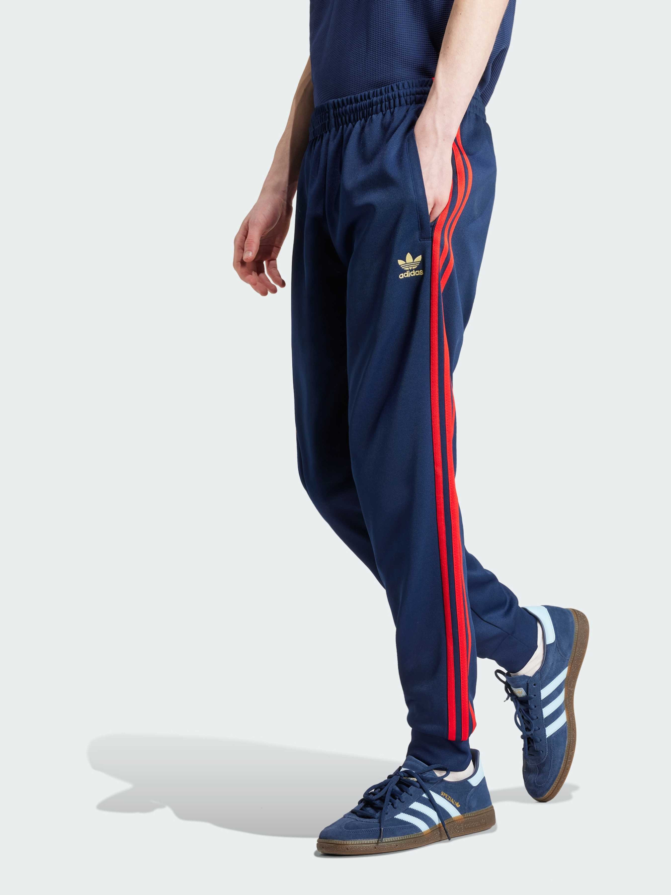Спортивні штани Adidas модель IY9870 Спортивні штани Adidas модель IY9870 Фото