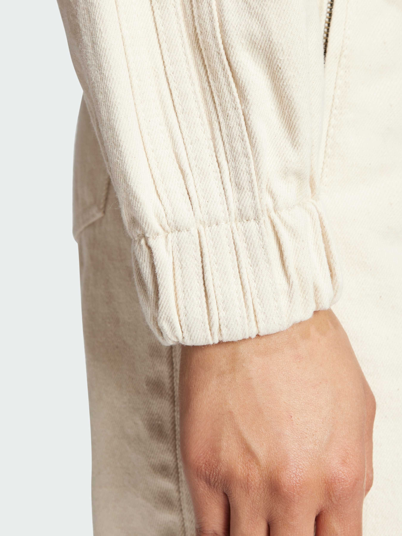 Джинсовая куртка Adidas модель IW5748 Фото