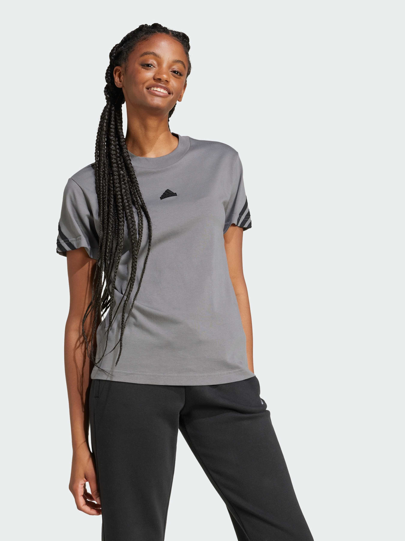 Футболка Adidas 3 Stripes модель IW5267 Футболка Adidas 3 Stripes модель IW5267 Фото